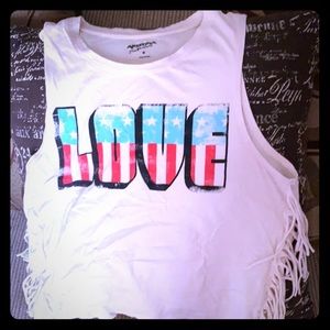 Medium cut off shirt with fringes